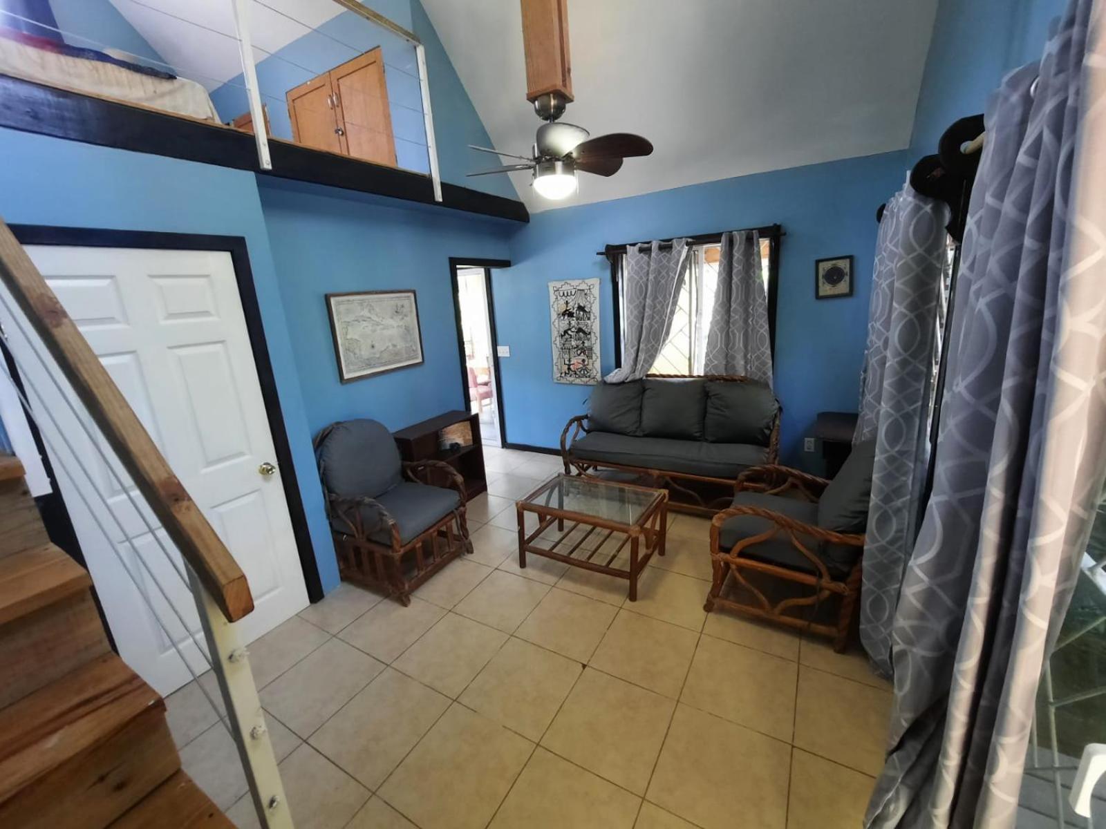 Roatan Backpackers' Hostel Sandy Bay Екстер'єр фото